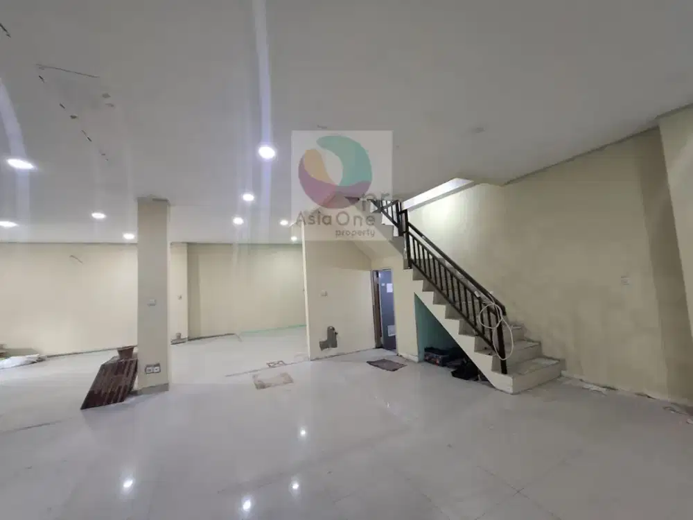 Disewakan & Dijual 3 Ruko Gandeng  3 Lantai Dekat Duren Sawit Jakarta Timur