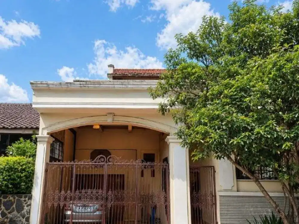 Rumah luas di Cinere 300 m² cuma 2,7 M… tapi ada satu hal yang bikin harganya “turun jauh