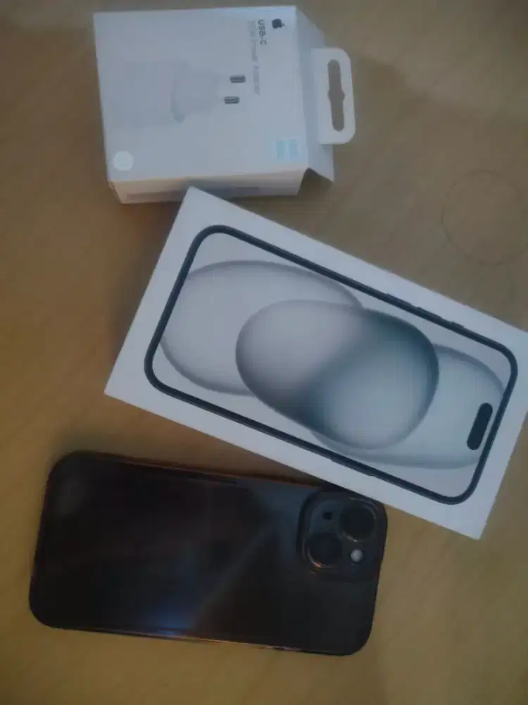 iPhone 15 basic black