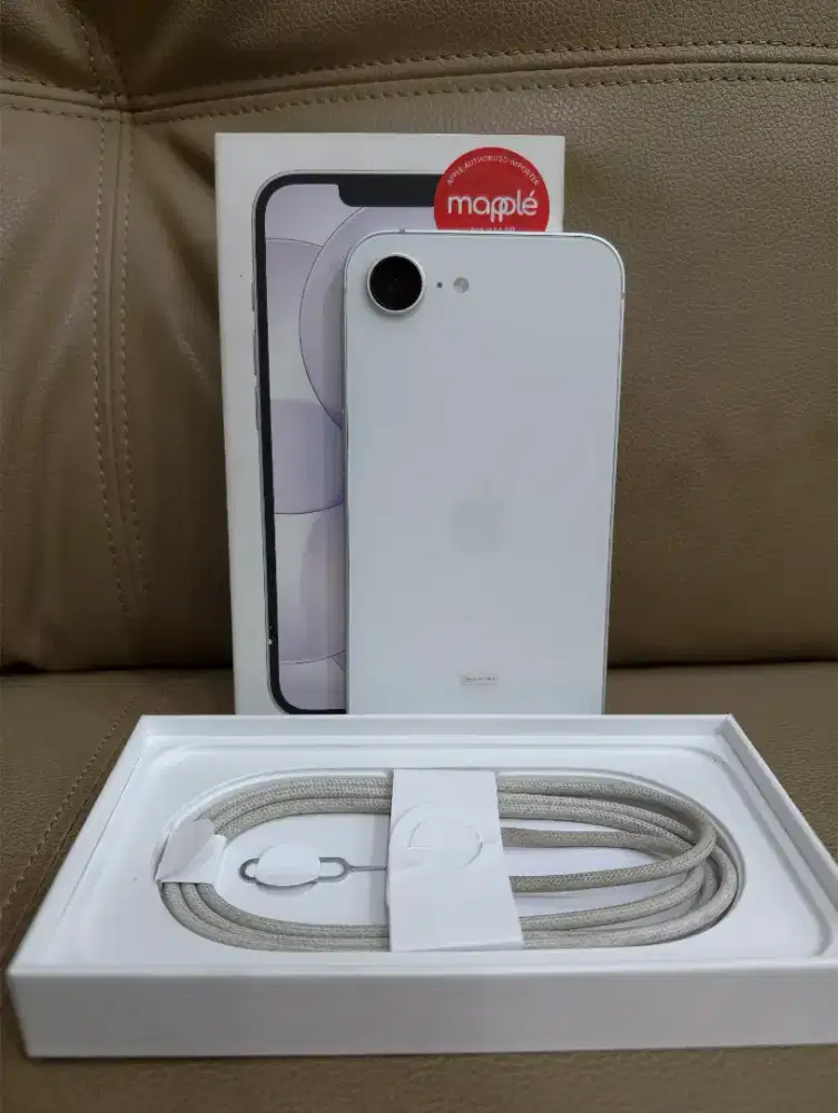 iPhone 17e 256GB iBox ID/A , White Garansi panjang