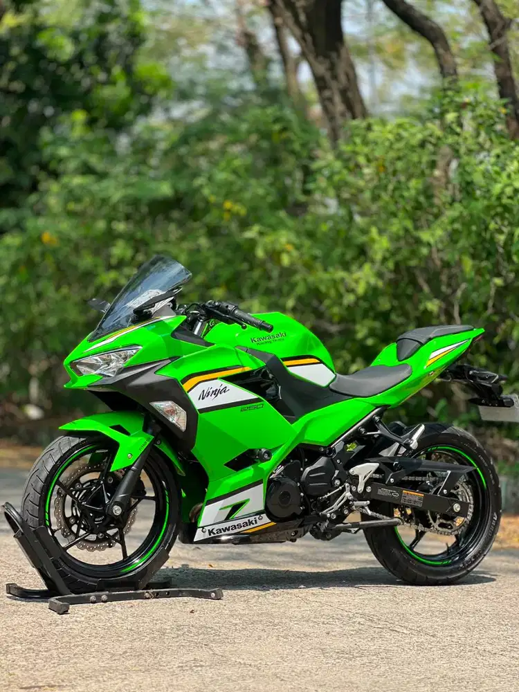 KAWASAKI NEW NINJA 250 FI ABS KEYLESS HIJAU 2025 KM 3K PAJAK ON SUPERB