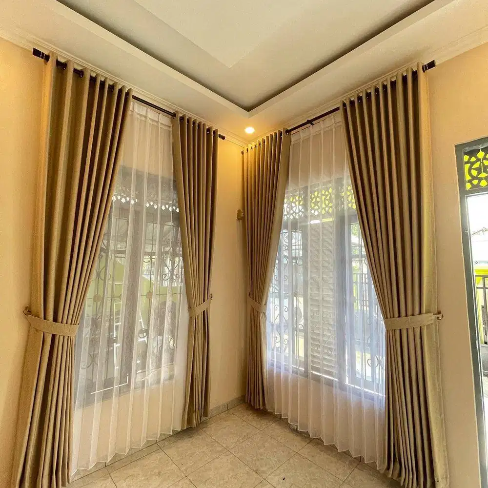Jasa Pasang Gorden Custom Wallpaper Dinding 3D Gordyn Hordeng Korden