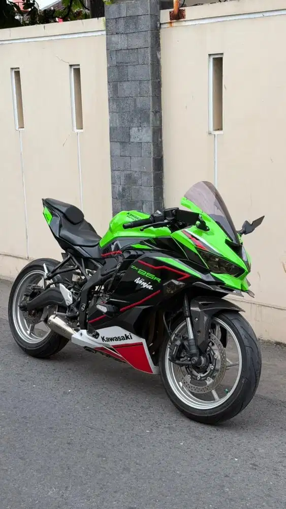 Zx25R abs 2022 Low km