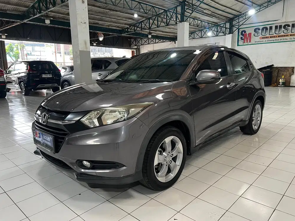 Honda HRV E CVT 1.5 AT 2017 TGN 1 LOW KM ISTIMEWA SIAP PAKAI