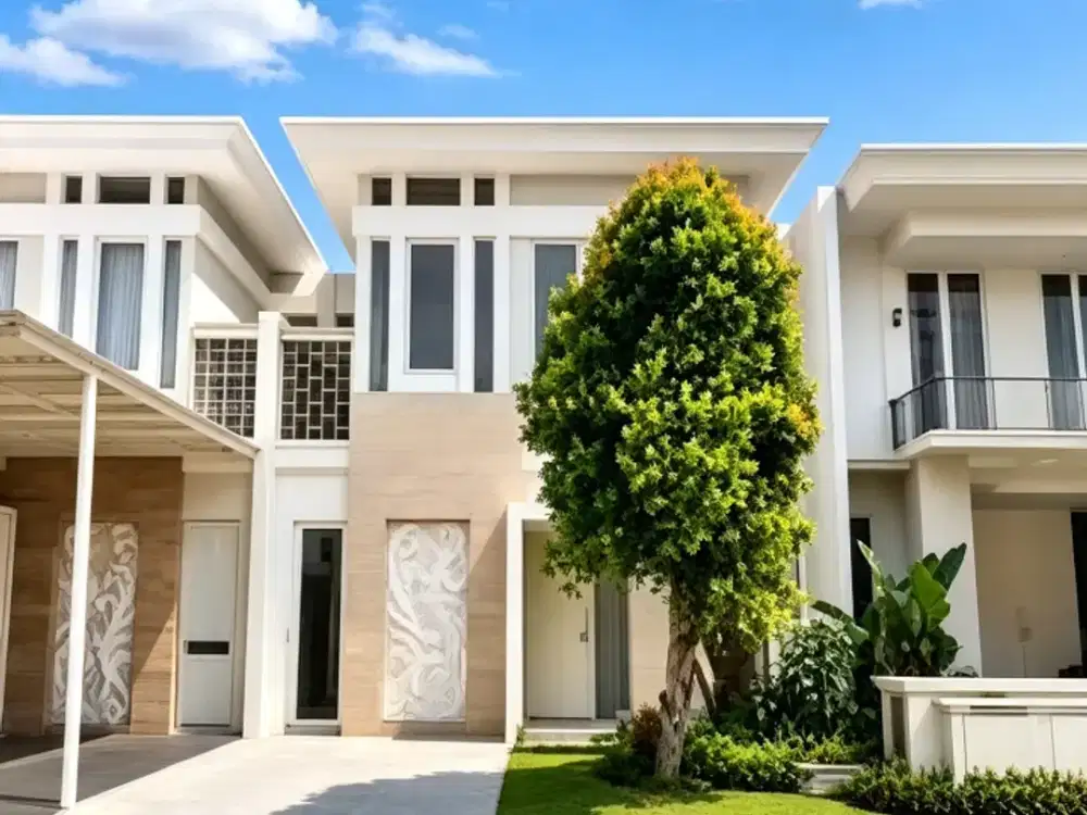 Rumah Long Beach Pakuwon City  MINIMALIS SIAP HUNI akses pembantu