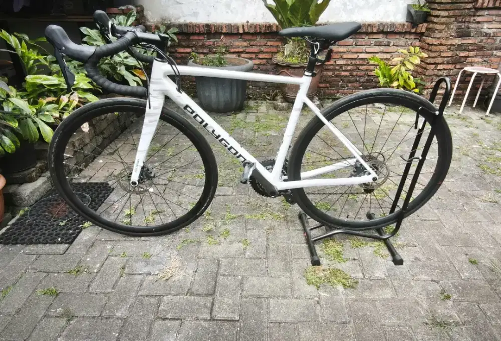 ROADBIKE POLYGON STRATTOS S4D