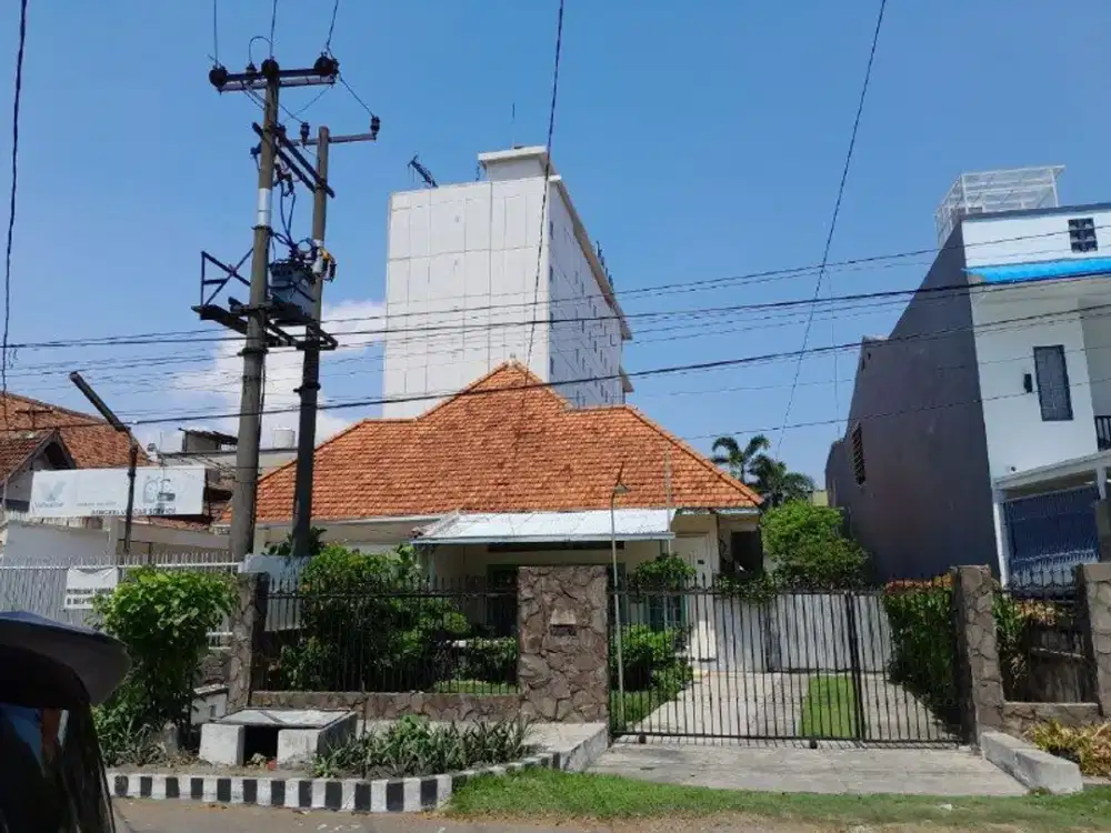 Rumah Jalan Prapanca Hitung Tanah Hadap Barat