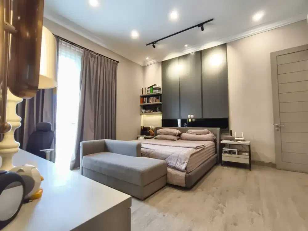 Rumah Premium Siap Huni Semi Furnished di Pakuwon Indah Surabaya Barat