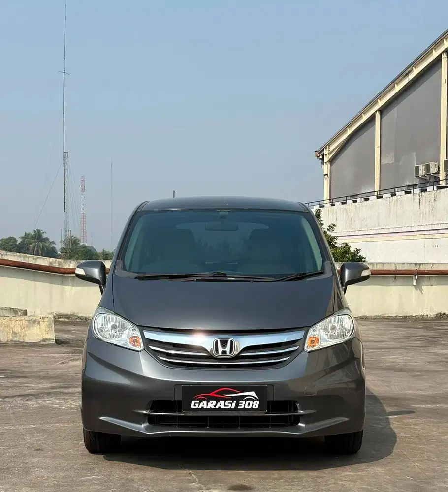 (km 68rb) Honda Freed PSD E 1.5 AT 2013 Abu Abu Metalik