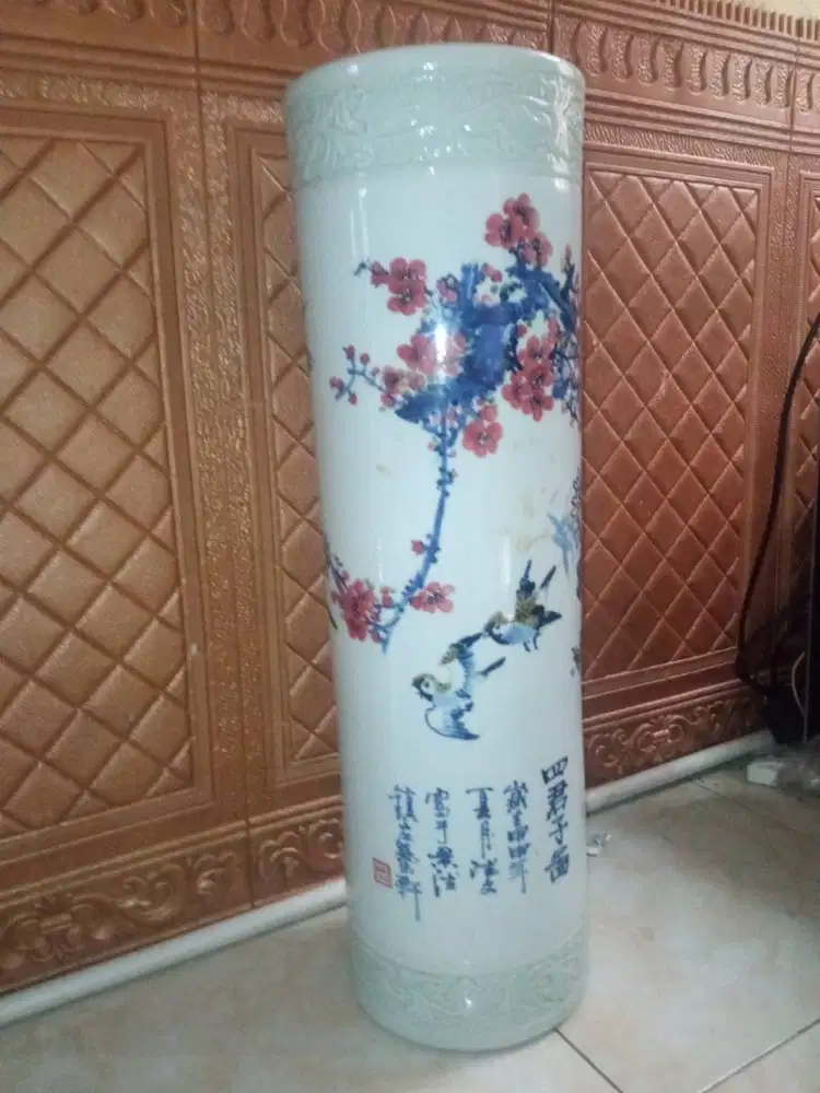 Guci kramik cina kuno antik