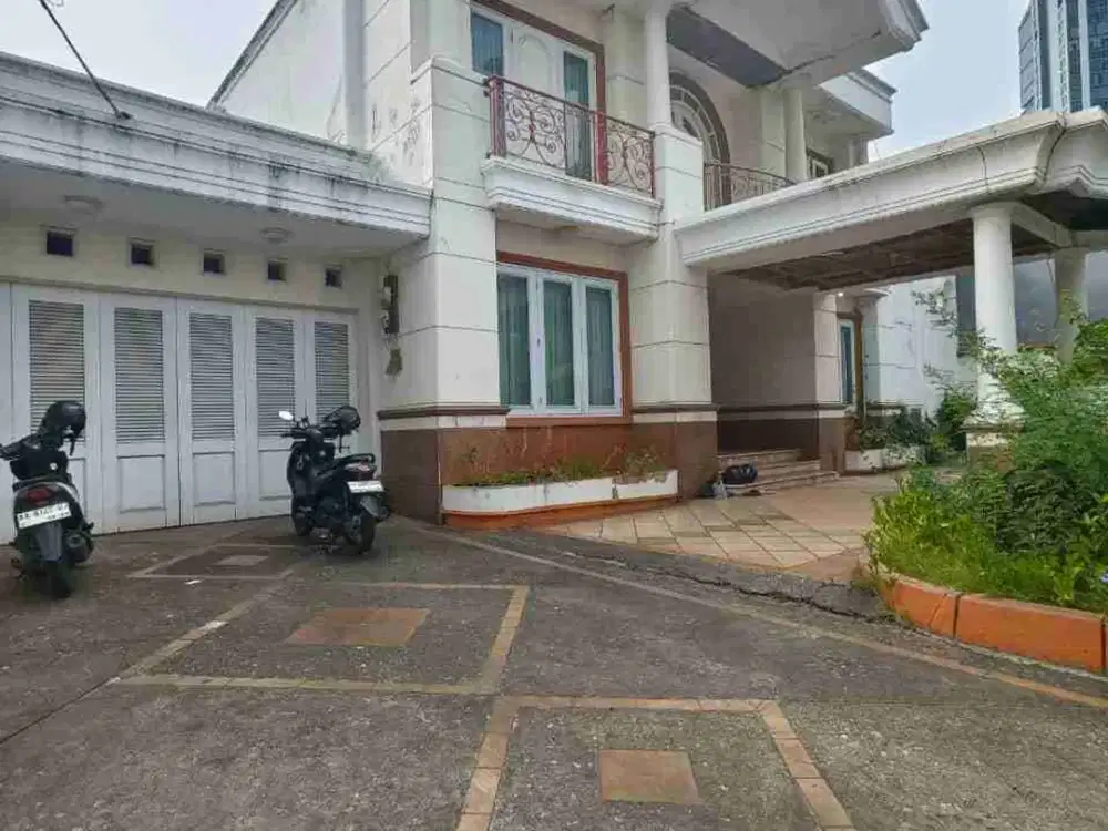 Di Jual Cepat Murah Rumah ada Pool di Cempaka Putih Timur Jakarta Pusat