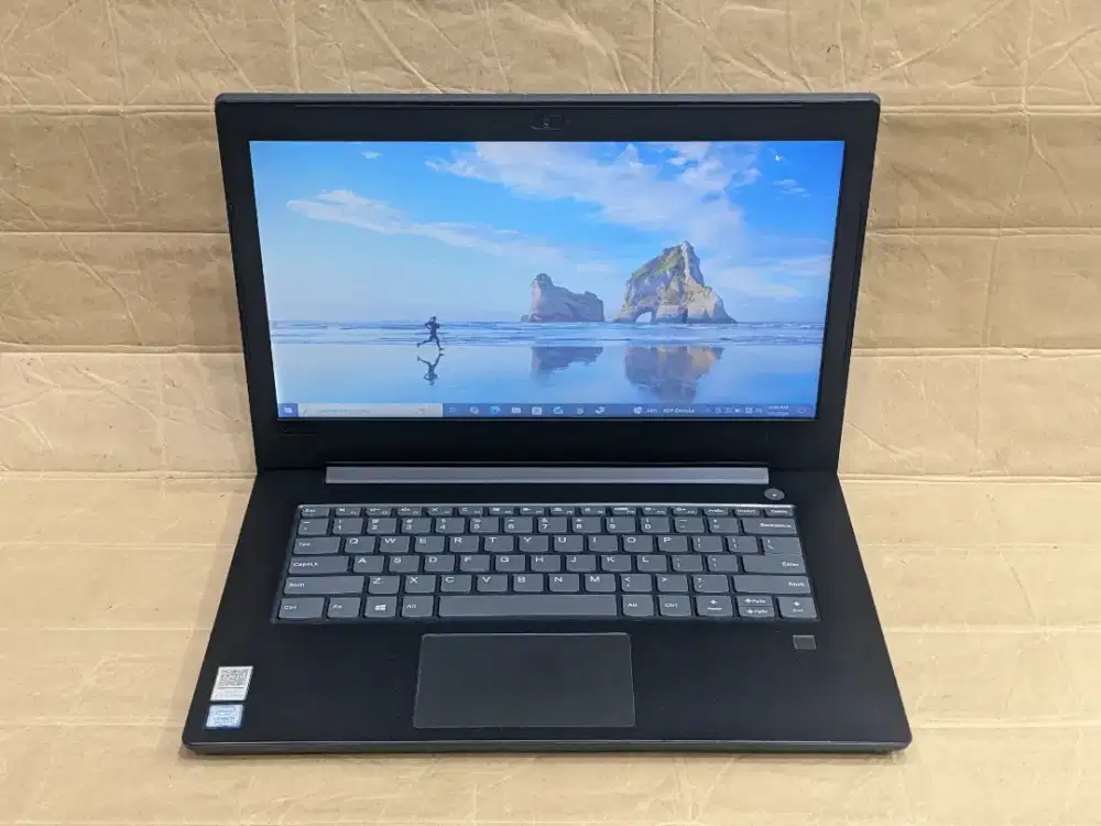 Laptop Lenovo V330 Intel core i5-8250U RAM 4GB SSD 128GB
