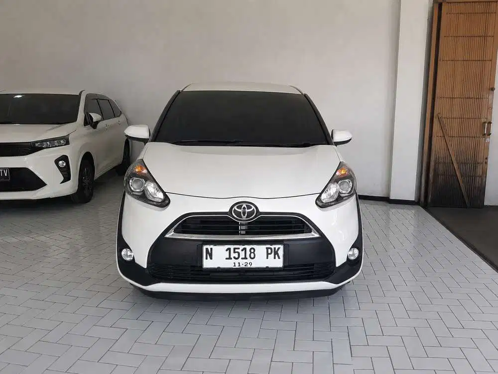 Toyota Sienta V AT 2016 Bensin