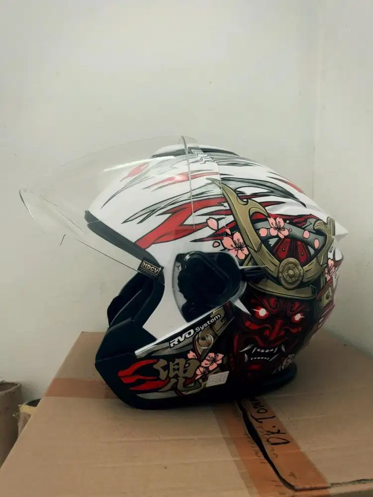 HELM R - SIX Tipe Samurai