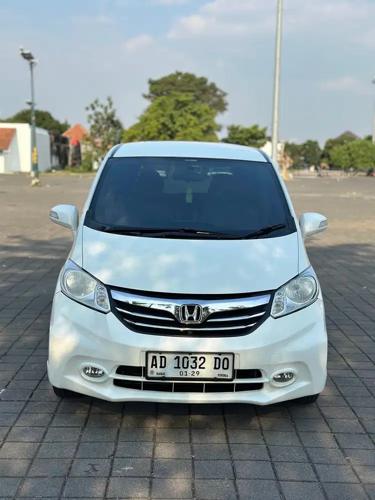 HONDA FREED E PSD 1.5 MATIC 2013