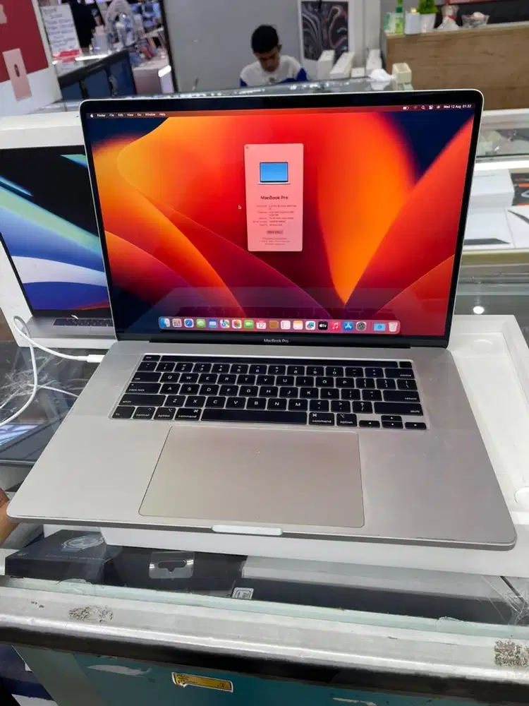 MACBOOK PRO 2019 16 ram 16GB/1TB Touchbar intel i9 2.3ghz 8-core