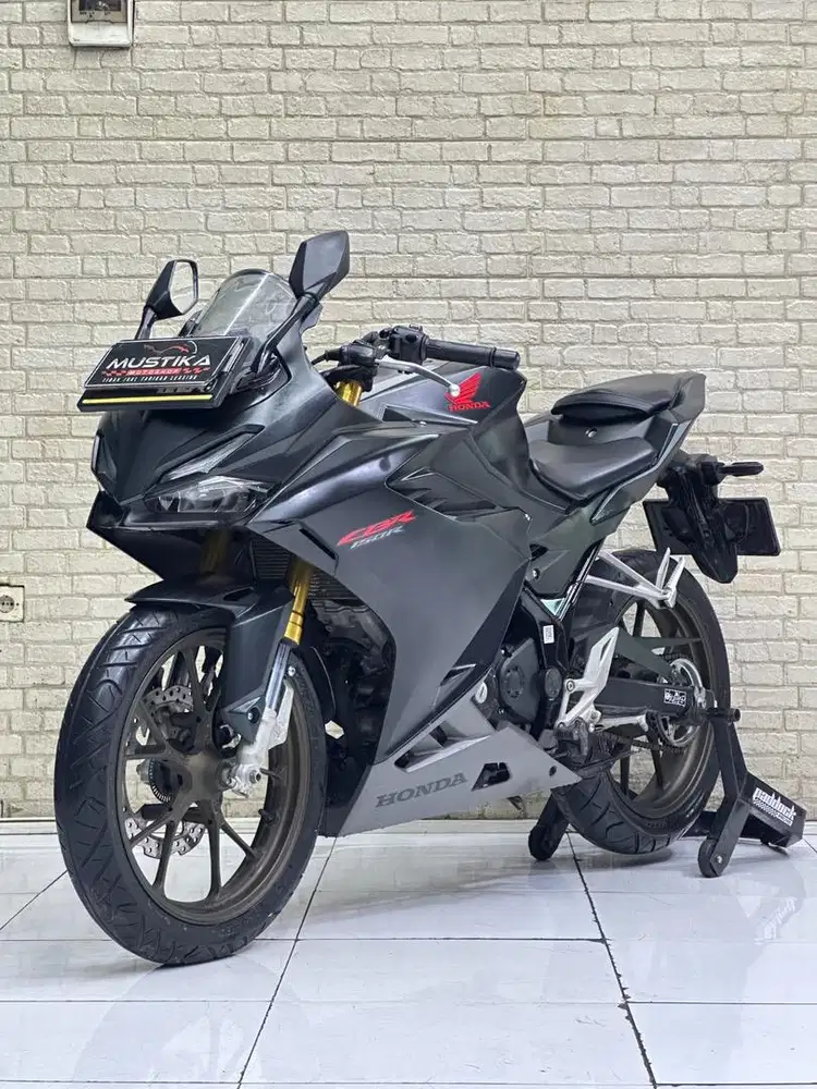 Honda CBR 150R K45R 2023 Facelift – Kondisi Istimewa Siap Gas!