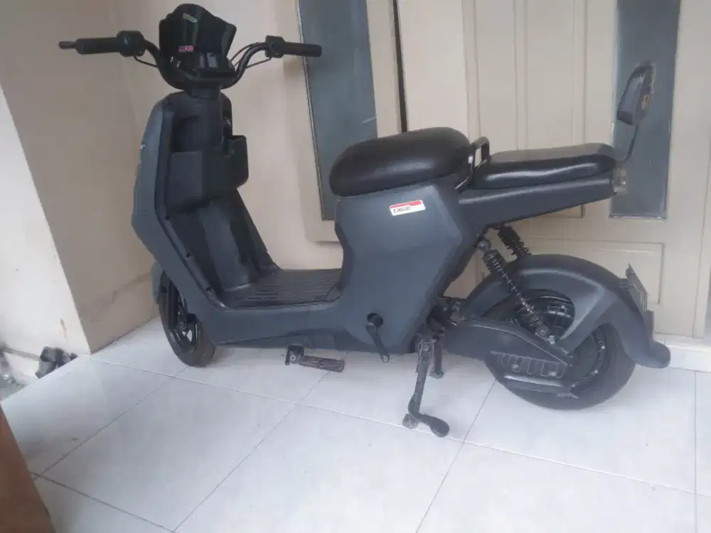 Sepeda listrik uwinfly D60