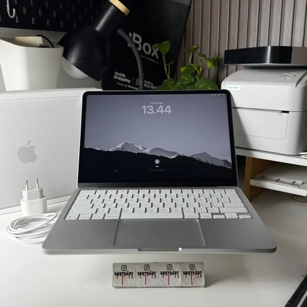 MacBook Neo 8/256gb Silver iBox Garansi Resmi Agustus 2027