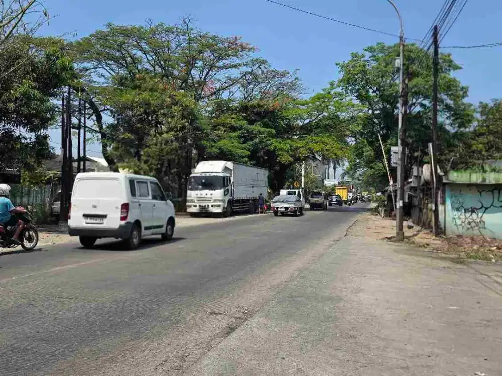 Pabrik masih beroperasi Bandung tdk jauh dr tol