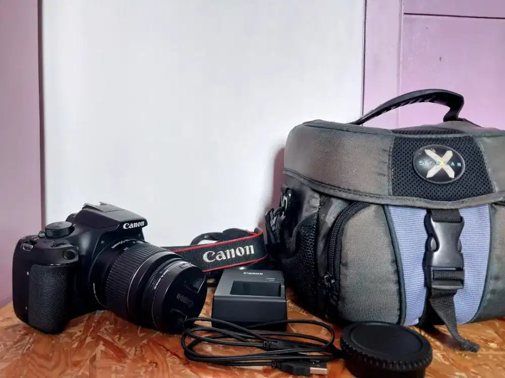 Canon DSLR 1300D DS126621