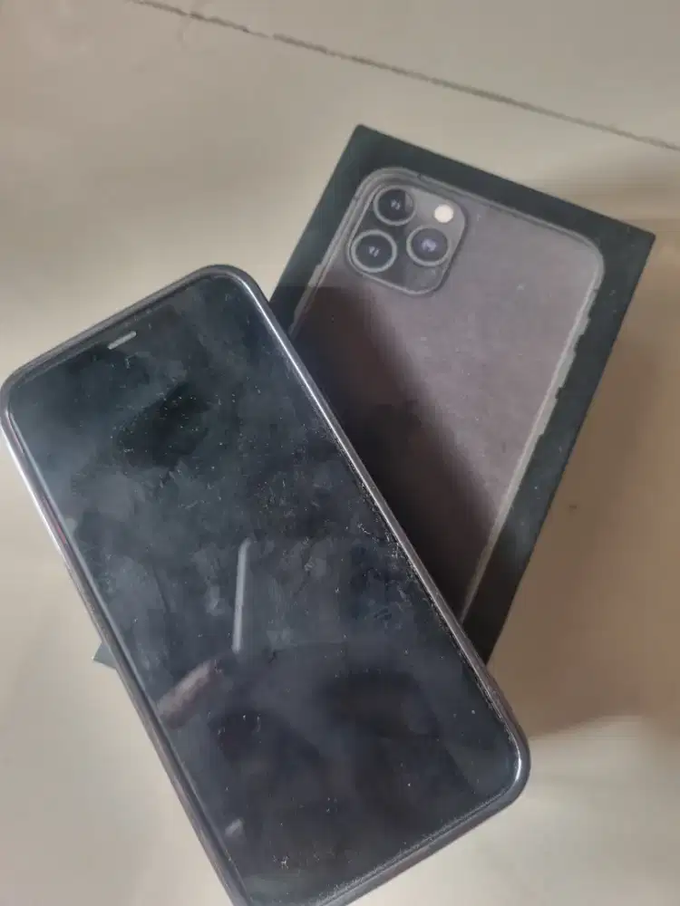 Iphone 11 pro 64 Gb inter & Samsung S21 5G
