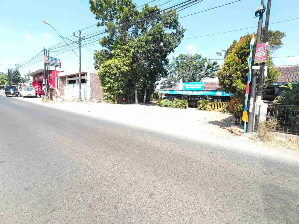 Tanah kosong strategis jln raya Bantarwuni Tambaksogra Purwokerro dekat pasar, kuliner Tahu Sumedang