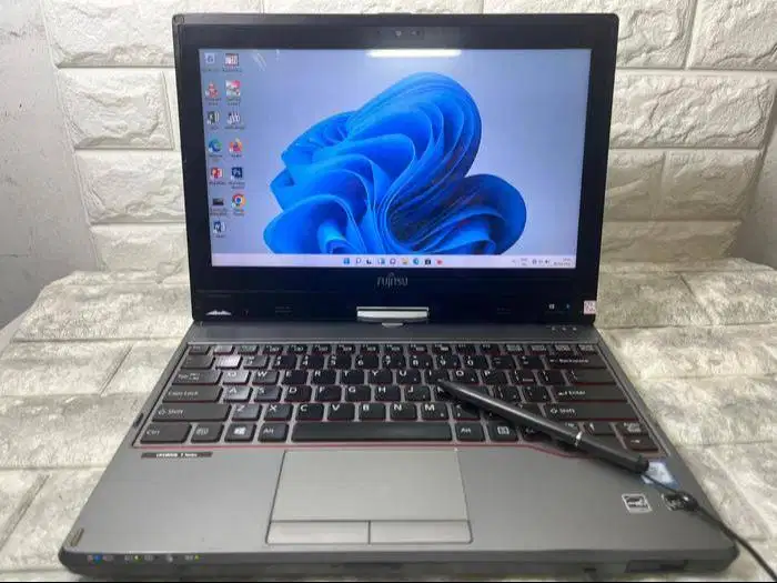 Fujitsu T726 2IN1 I3 / I5 GEN6 8/256 LAYAR 13 inci TOUCHSCREEN *WS