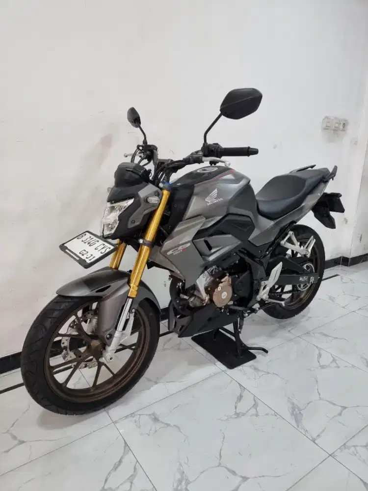 Honda CB 150 R SE USD Fi 2026 bln 2 KM 1 RB CB150R Cb150
