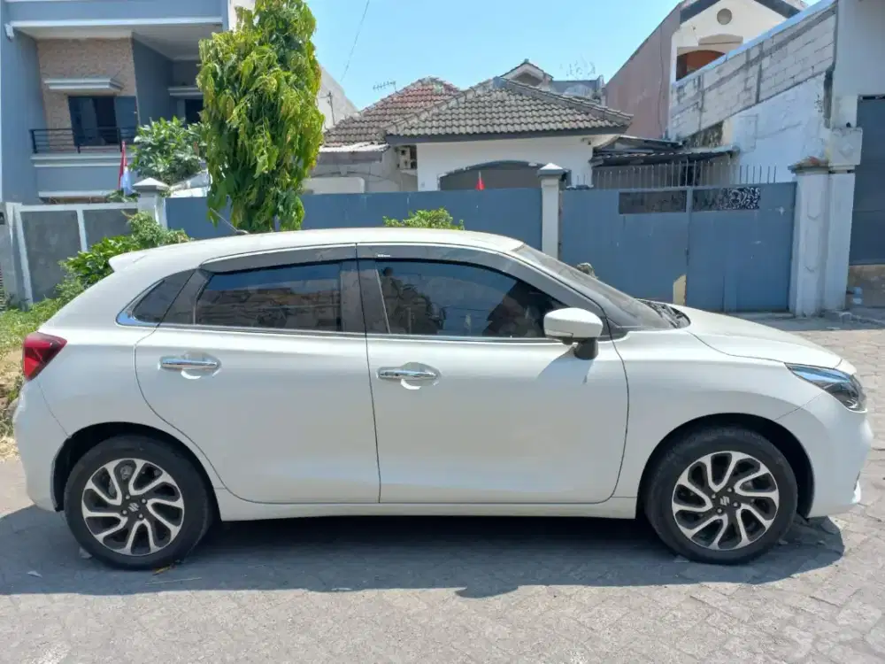 Suzuki Baleno Putih 2024