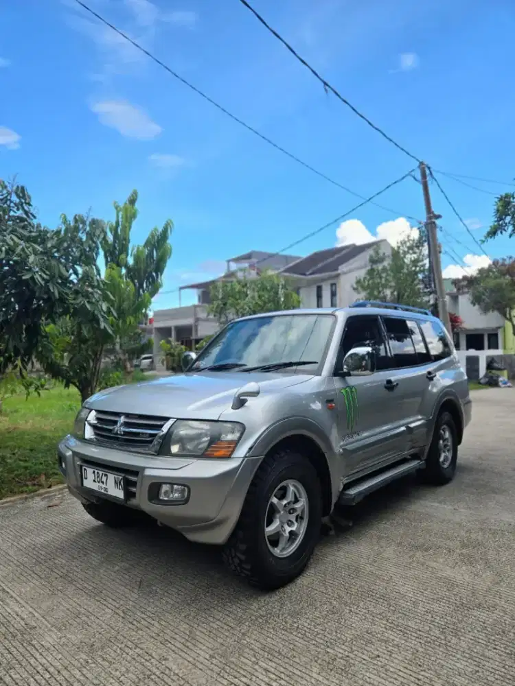 Real Pajero 3.2 Diesel Th 2000
Pajak paniang surat2 lengkap.