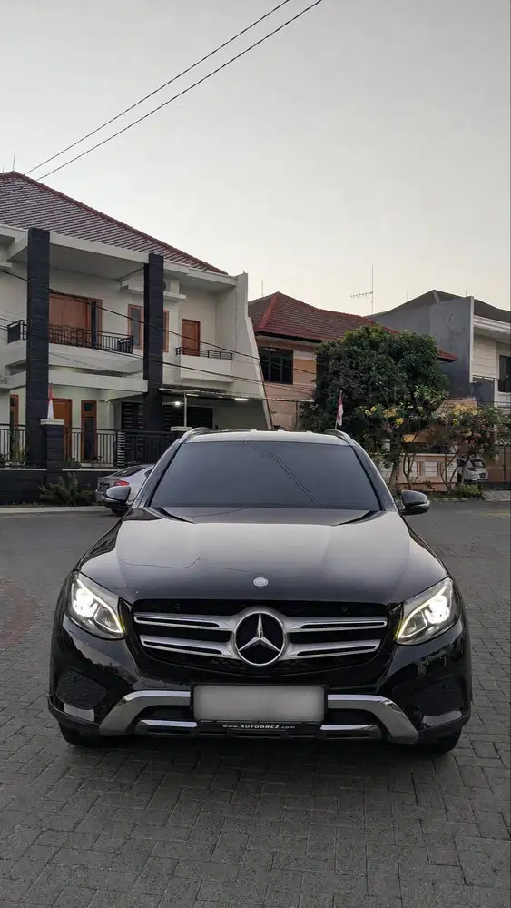 Mercedes-Benz GLC250 4MATIC 2016 Burmester Low KM Kilometer Rendah