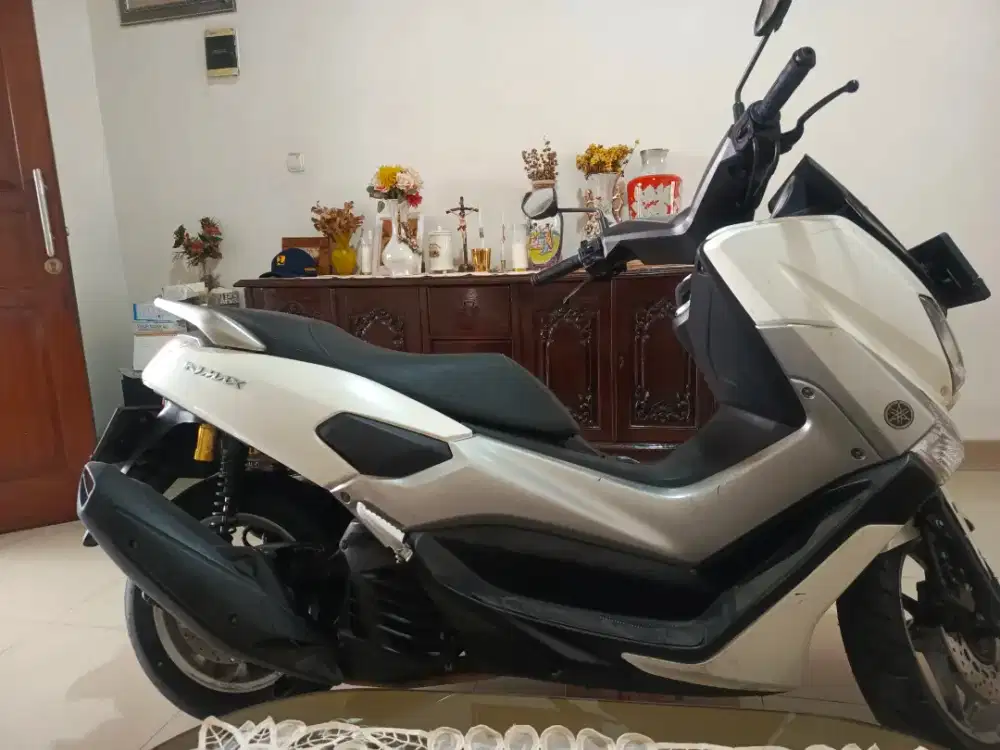 Jual Motor Nmax Putih tahun 2019, pajak panjang