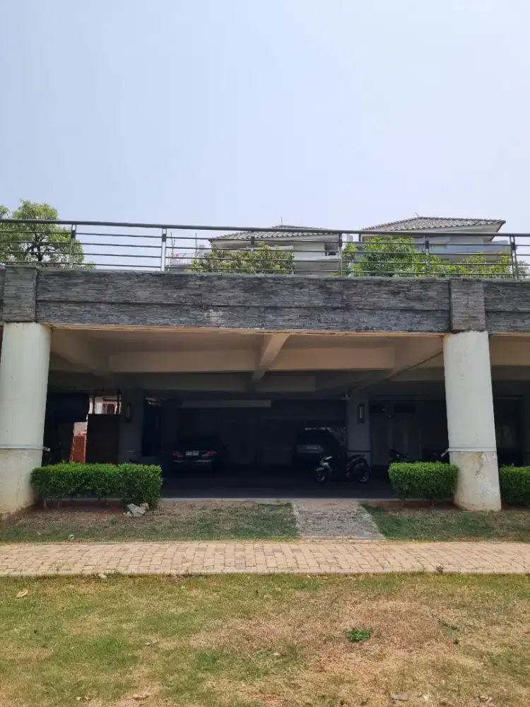 Rumah sewa Crown Golf