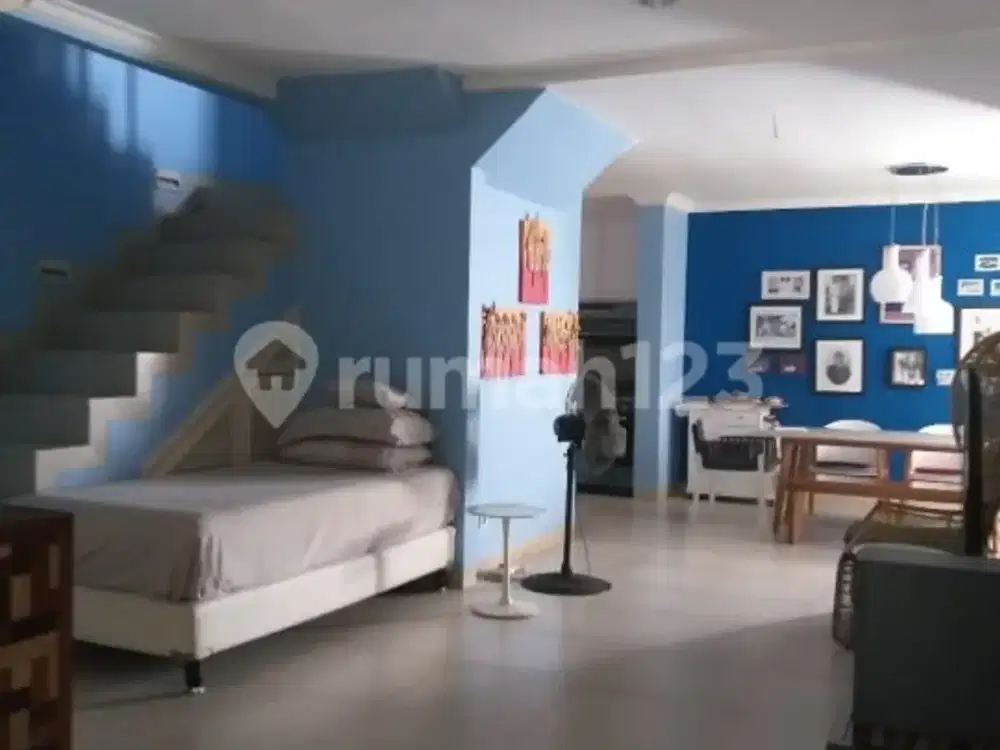 Hunian Minimalis 2 Lantai dalam Komplek Telaga Golf Sawangan