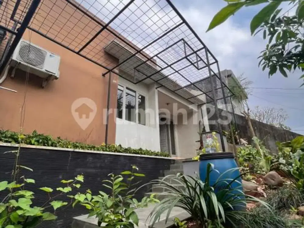 Rumah Ex Aula Dalam Komplek Strategis di Cinere