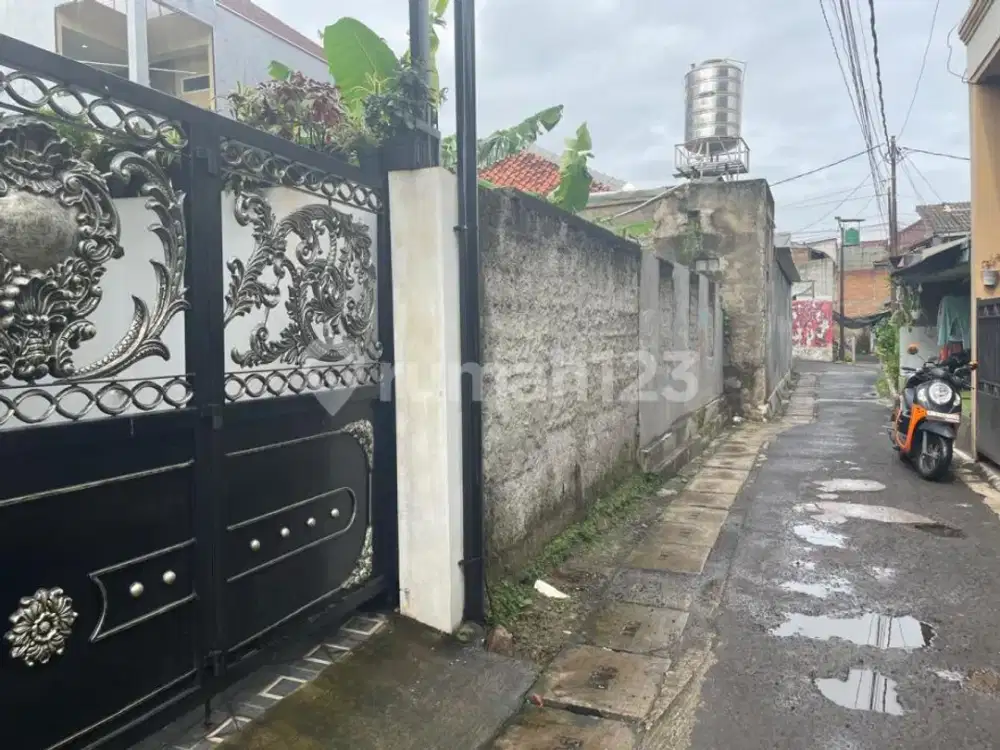 Tanah Kosong, Bentuk Persegi, Posisi Diapit Bangunan, Turun Harga