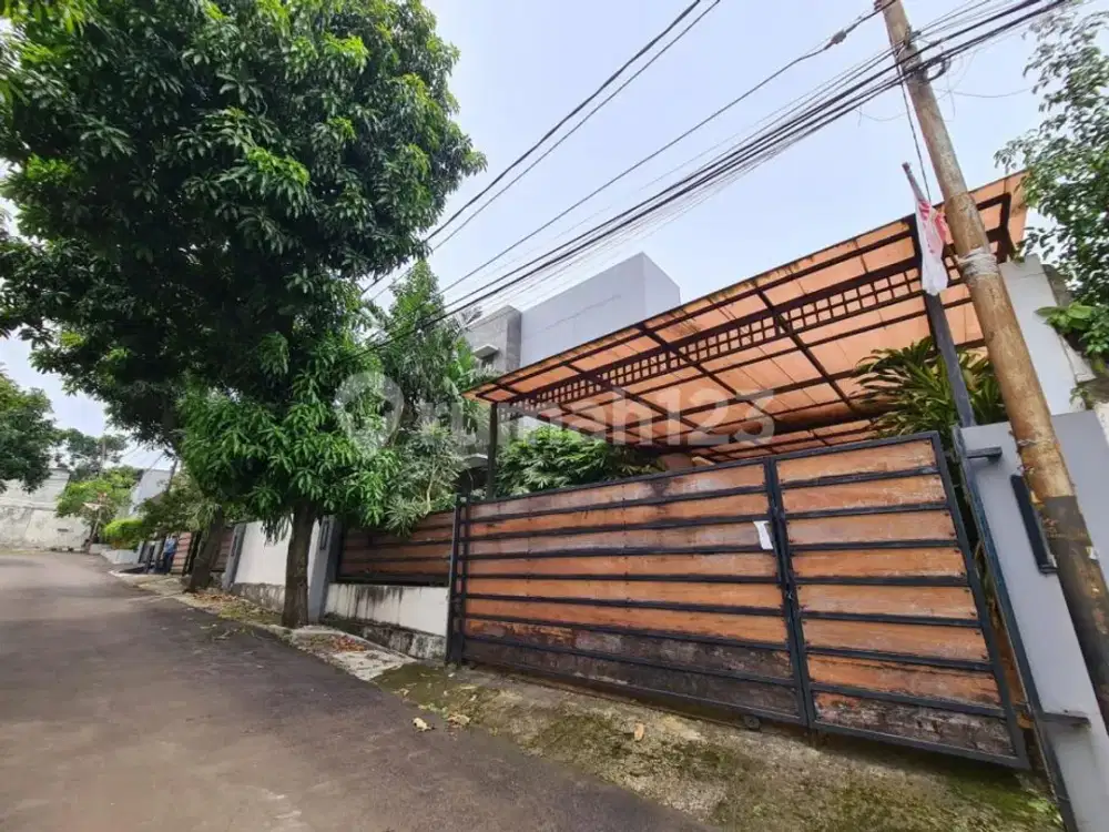 Rumah Luas Ex Kantor Strategis Area Mampang-Kemang