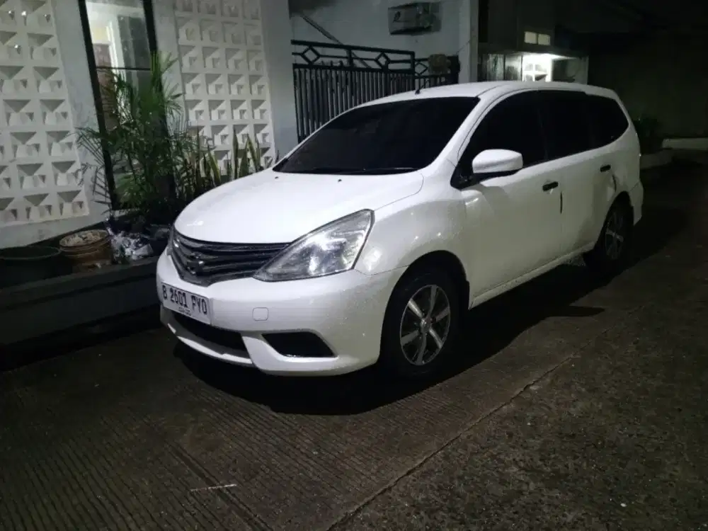 Nissan Grand Livina