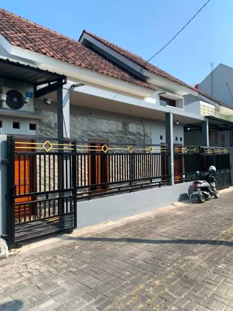 Rumah Besar di Perumahan Ngabeyan, LT 120 meter. Jual Murah