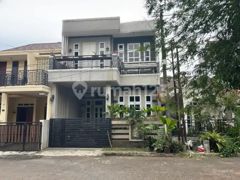 Rumah 2 Lantai Dalam Komplek Dekat Akses Tol Limo