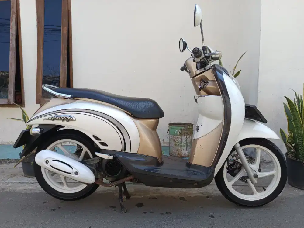 Honda scoopy karbu 2010 lengkap mesin halus