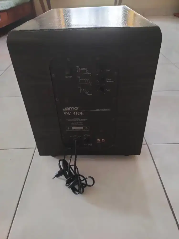 Speaker subwoofer jamo sw 410e