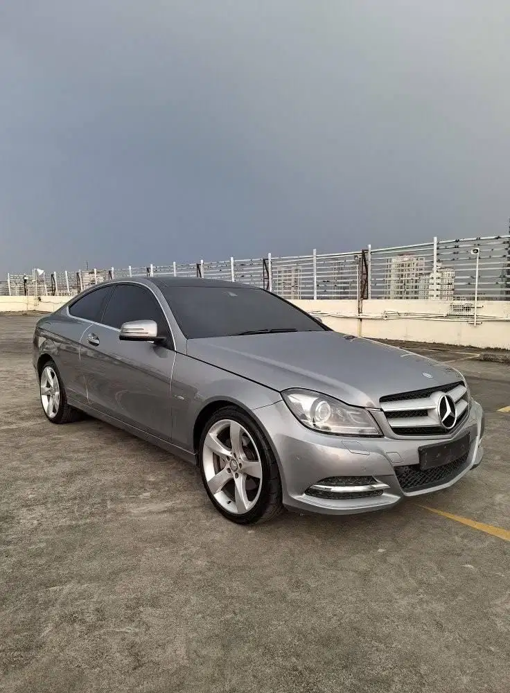 MERCEDES C250 COUPE 2 PINTU 2011
