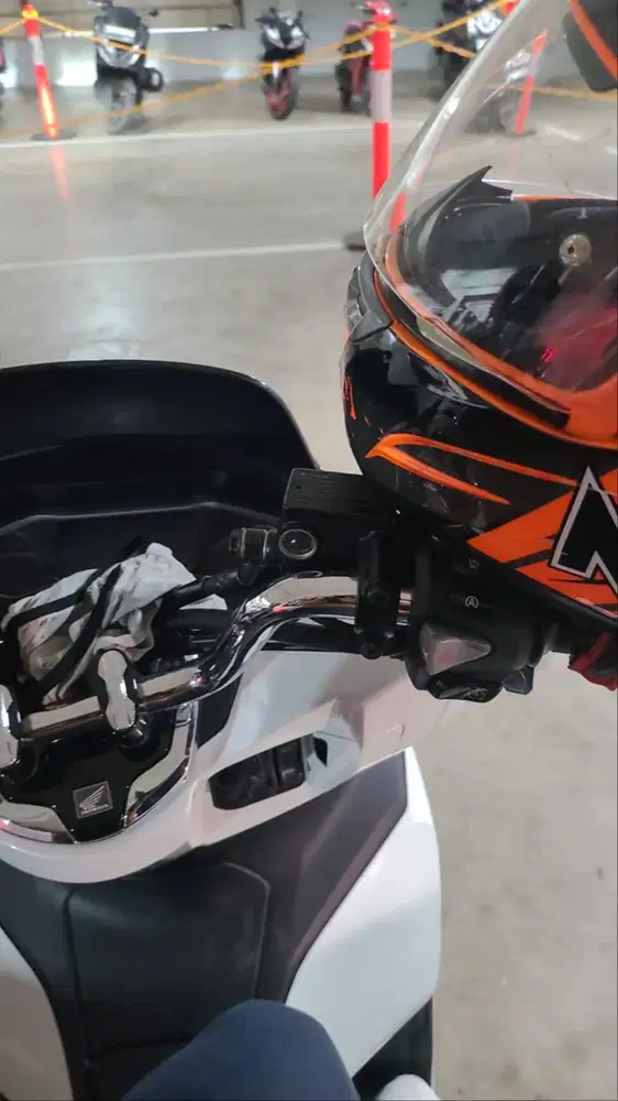 [DIJUAL CEPAT-PEMBELI CASH ONLY] Honda All New PCX 160 ABS 2024 Putih