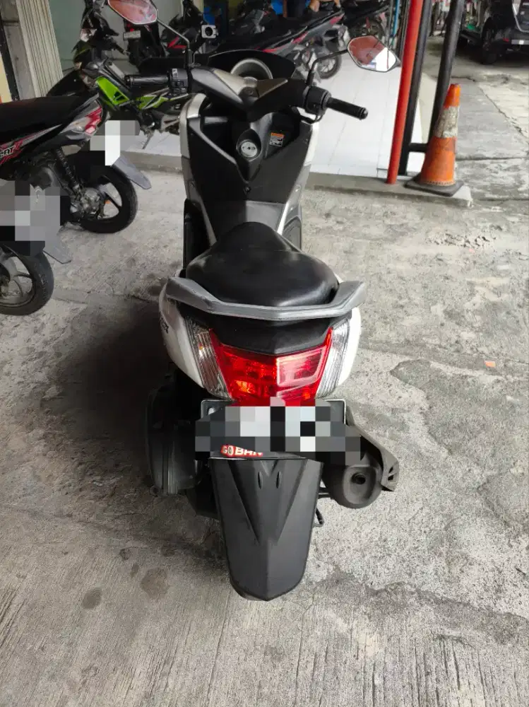 Nmax Putih 2016 tangan pertama