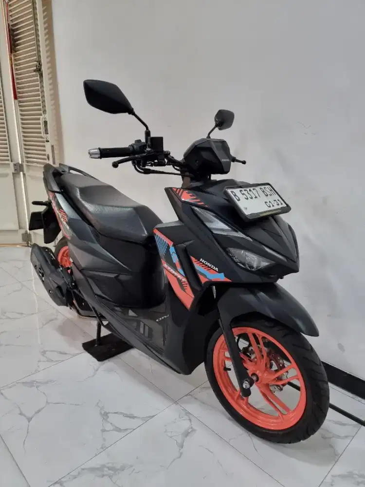 Honda Vario Street 125 ESP CBS ISS Keyless LED Fi Vario gen 3
