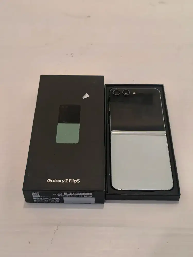 SAMSUNG Z FLIP5 8/256 MULUS