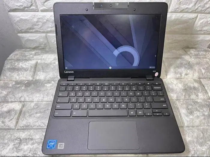 LENOVO N23 CHROMEBOOK CELERON N3060 4/16 LAYAR 11.6 INCH *LO