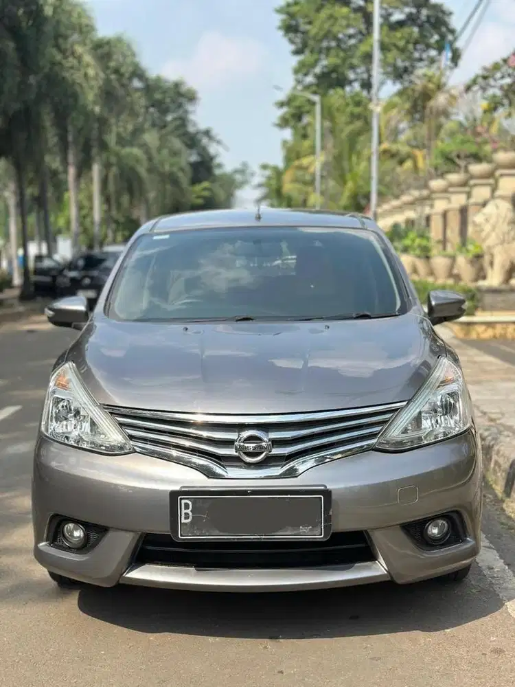 Nissan Grand Livina XV 2017 AT Facelift